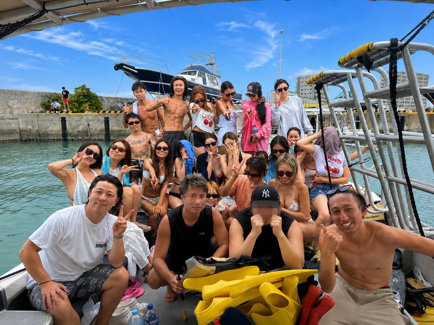 スタッフレクリエーション 船上集合写真